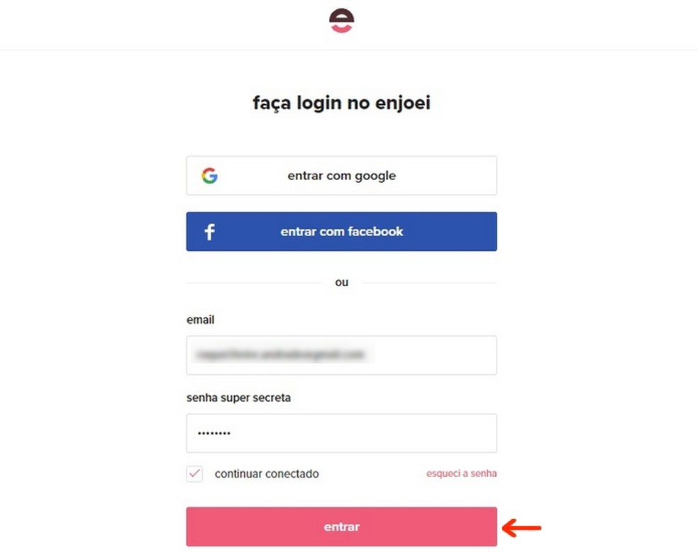 Login no Enjoei: é possível entrar no site com dados de uma conta Google ou Facebook — Foto: Reprodução/Raquel Freire