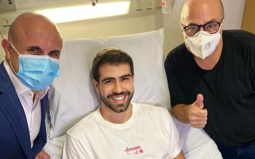 Juliano Laham se recupera após retirada de tumor: "Eu renasci"