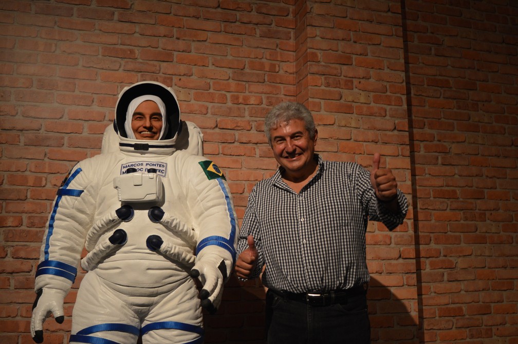 O astronauta Marcos Pontes ganhou estátua de cera no museu do Santuário Nacional de Aparecida (Foto: Camilla Motta/G1)