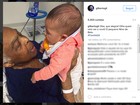 Gilberto Gil posta foto de visita do neto em quarto de hospital em SP