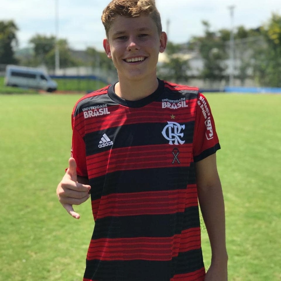 Naydjel Callebe é zagueiro e disputou um jogo do Carioca Sub-14 — Foto: Divulgação