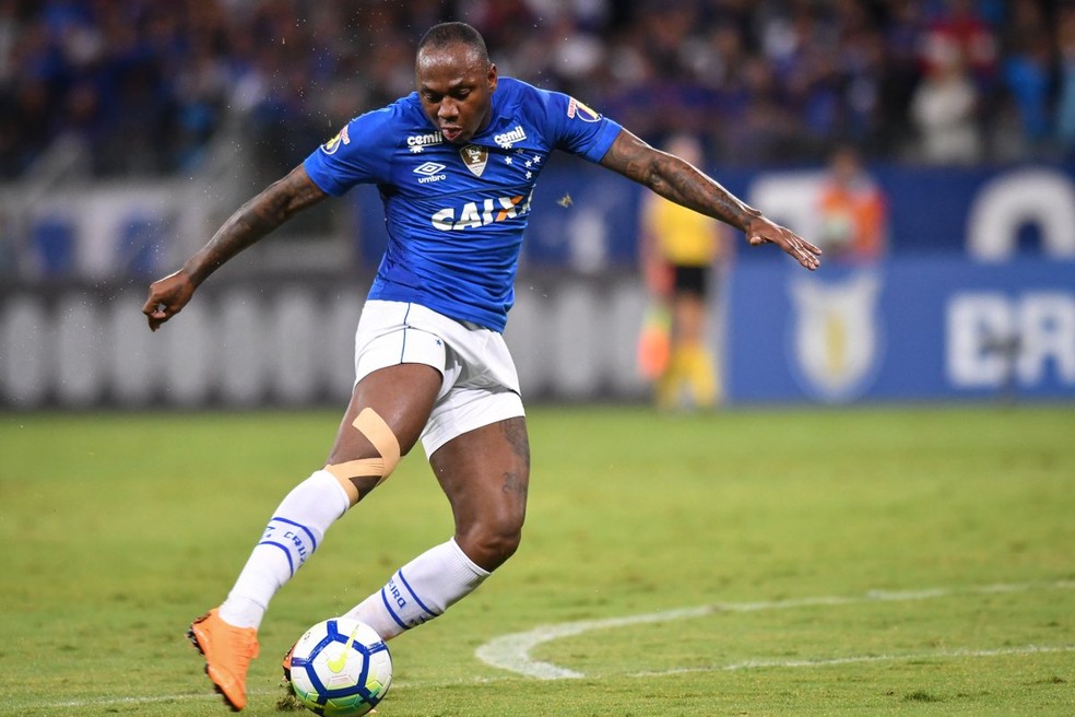 SassÃ¡ apresentou problemas nos dois joelhos durante a temporada; agora, joelho esquerdo serÃ¡ operado (Foto: Agencia i7)