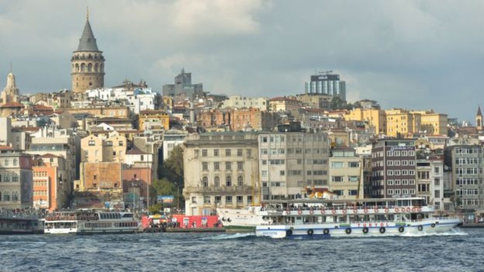 O controle do Estreito de Bósforo confere à Turquia uma posição geográfica estratégica — Foto: Getty Images/BBC