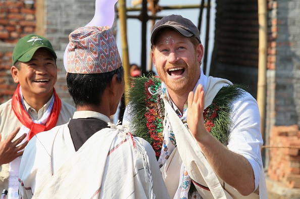 Príncipe Harry esbanja simpatia em visita oficial ao Nepal  (Foto: Getty Images)