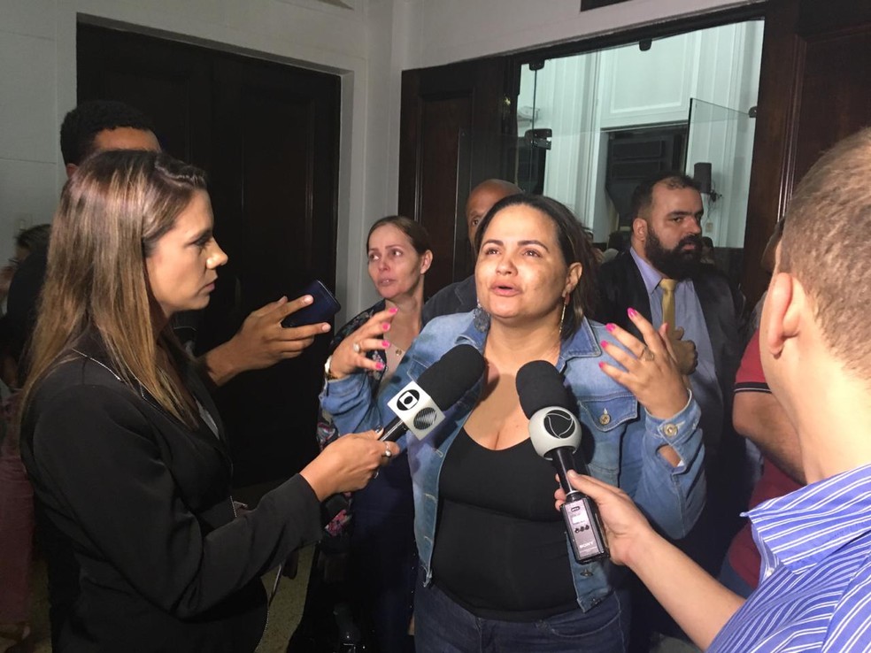Mãe de Andressa após divulgação da sentença do ex-namorado da filha — Foto: João Souza/ G1