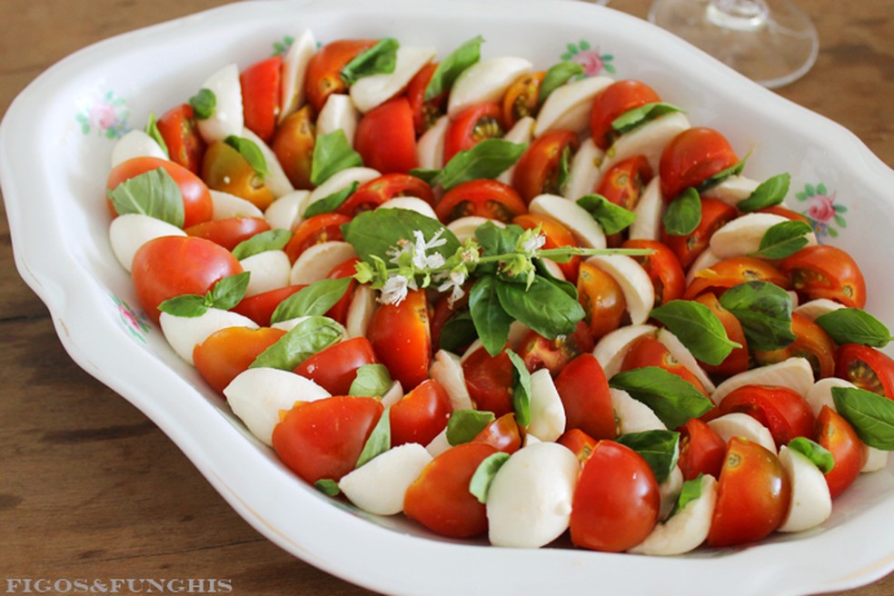 Salada Caprese Receitas Gshow Gshow
