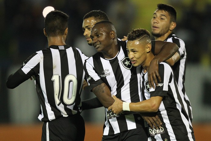 Sassá e Neilton Botafogo (Foto: Vitor Silva/SSPress/Botafogo)