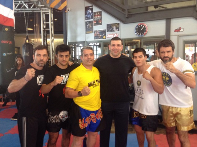 Árbitro de MMA ensina muay thai em Malhação e elogia o ator Felipe ...