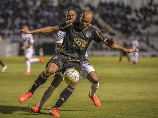 Ponte Preta x Atlético-MG Copa do Brasil (Foto: Fabio Leoni / PontePress)