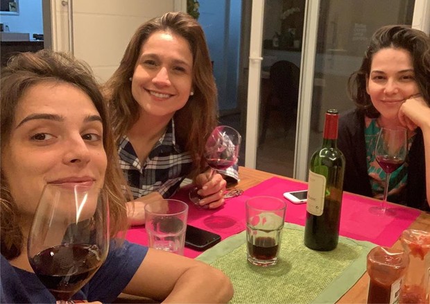 Rafa Brites tem noite de vinhos com Gentil e Taina Muller (Foto: Reprodução/Instagram)