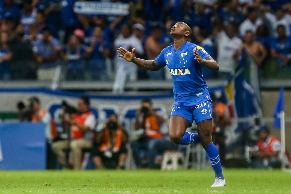 Sassá chegou ao Cruzeiro em 2017, fez 80 jogos e marcou 20 gols com a camisa celeste — Foto: Cristiane Mattos/BP Filmes