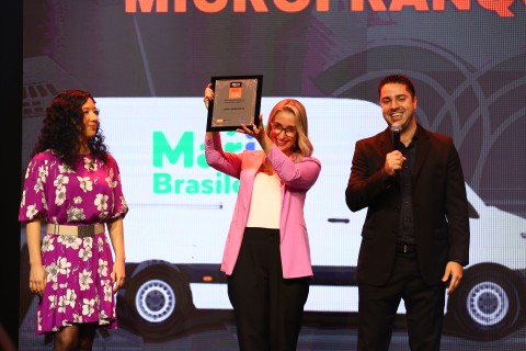 A Maria Brasileira foi eleita a Melhor Microfranquia pelo segundo ano consecutivo. Rede foi representada por Juliana Pitelli, sócia e gestora de expansão, e pelo fundador e CEO, Felipe Buranello.
