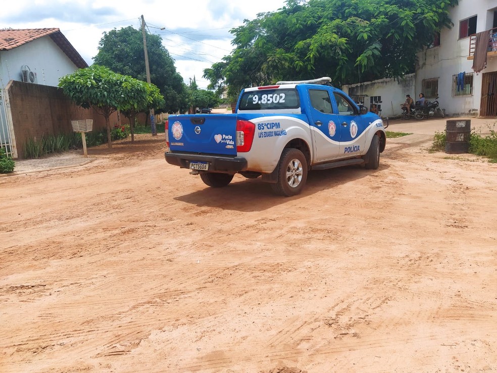 Jovem pula de 3° andar de prédio e tem múltiplas fraturas pelo corpo após fugir de agressão de namorado no oeste da Bahia — Foto: Blog do Braga