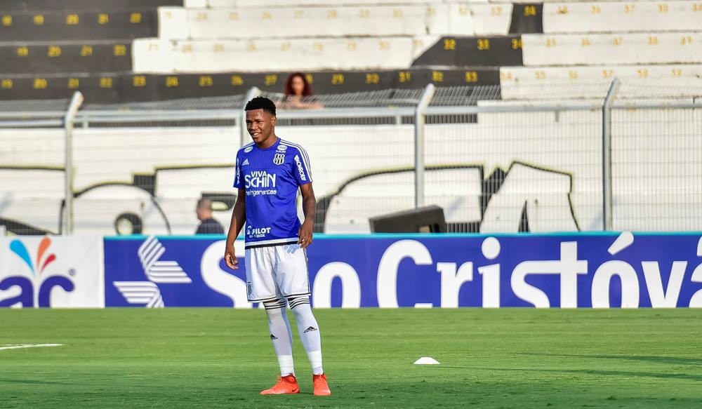 Para vender Matheus Jesus para o Estoril, Ponte quer garantias de que o atleta não será repassado ao SP