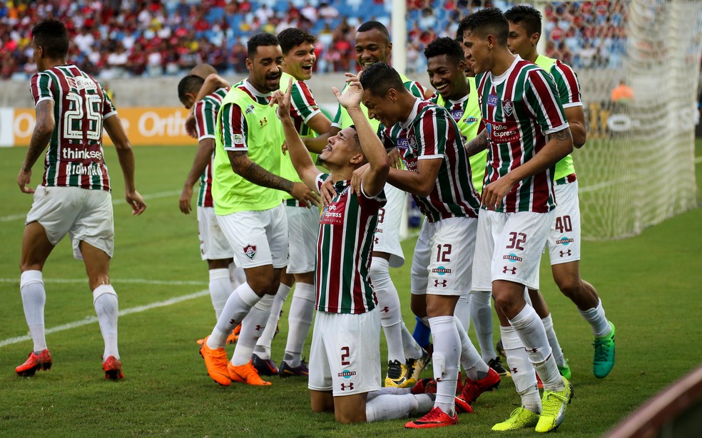 Gilberto comemora gol no Fla-Flu (Foto: Lucas Merçon / Fluminense)
