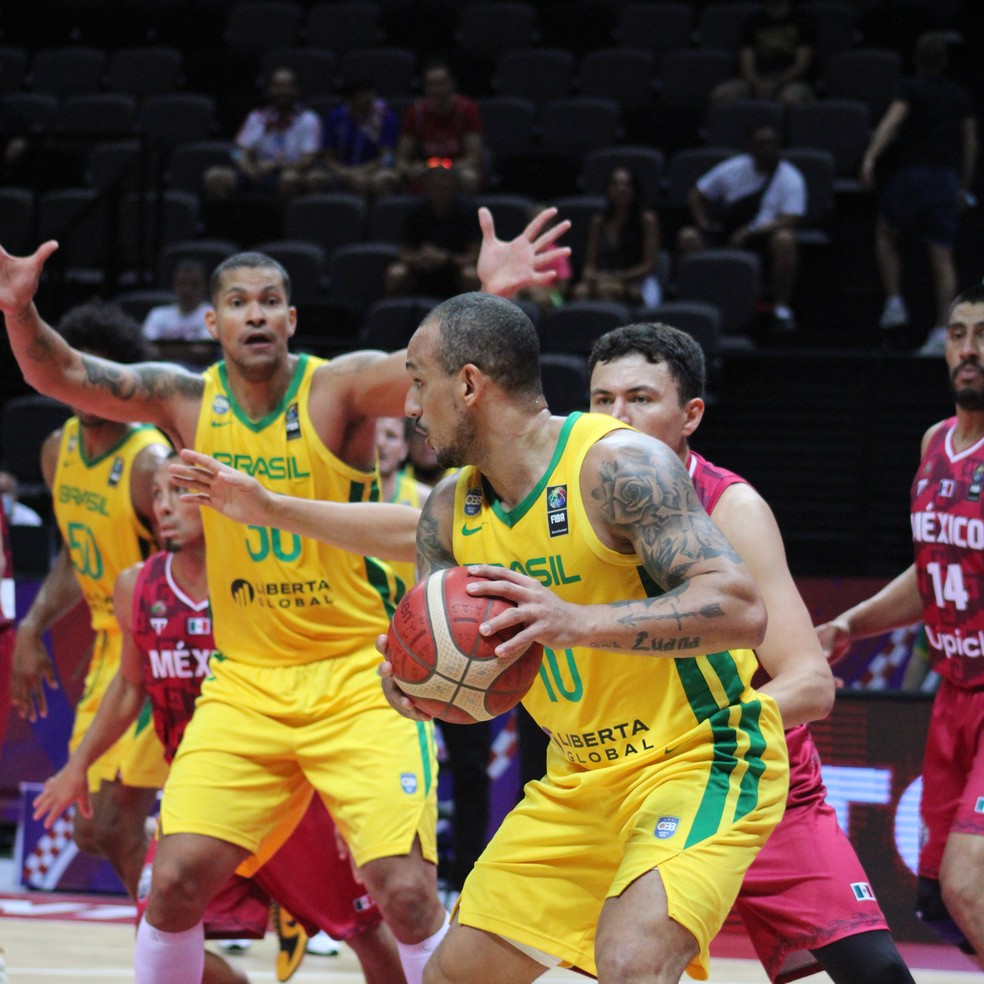 Alex Garcia teve importante participação na partida — Foto: Divulgação/FIBA
