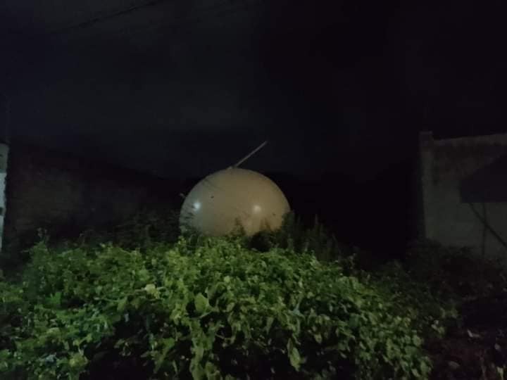 Fotografia do objeto misterioso em forma de esfera avistado no México  (Foto: Reprodução do facebook Isidro Cano)