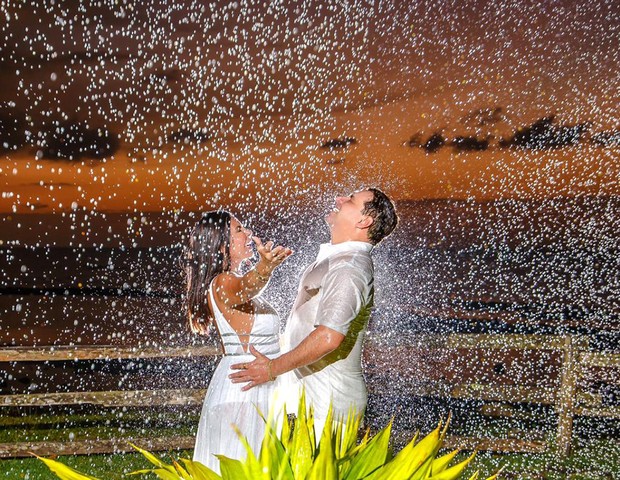 Gretchen e do noivo Esdras (Foto: Carol Marques/Divulgação)