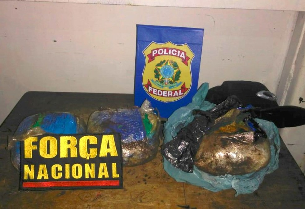 Droga apreendida durante fiscalizaÃ§Ã£o da PF e ForÃ§a Nacional na noite de terÃ§a-feira (07) (Foto: DivulgaÃ§Ã£o/PolÃ­cia Federal)