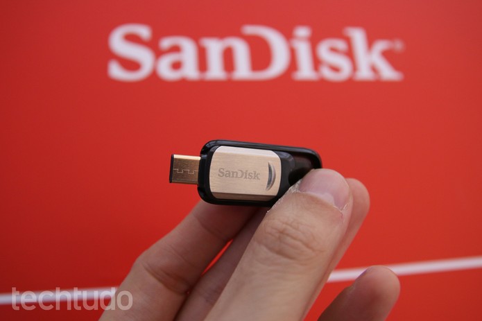 SanDisk pendrive USB-C (Foto: Fabrício Vitorino/TechTudo)