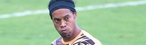 Lesão na coxa pode tirar Ronaldinho do Mundial (Alexandre Rezende/Globoesporte.com)
