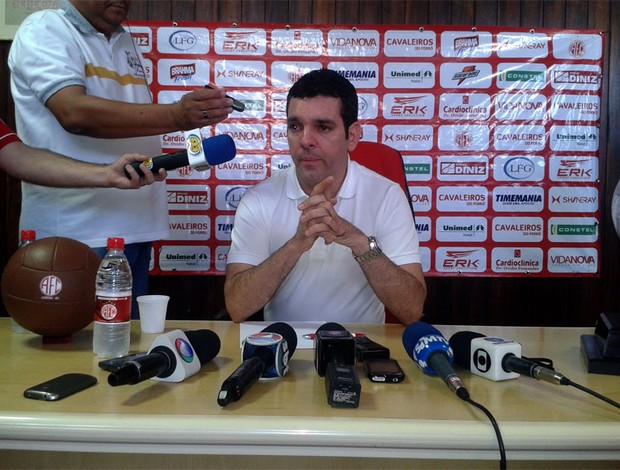 Alex Padang presidente América-RN (Foto: Bruno Araújo/GLOBOESPORTE.COM) Alex Padang presidente América-RN (Foto: Bruno Araújo/GLOBOESPORTE.COM)