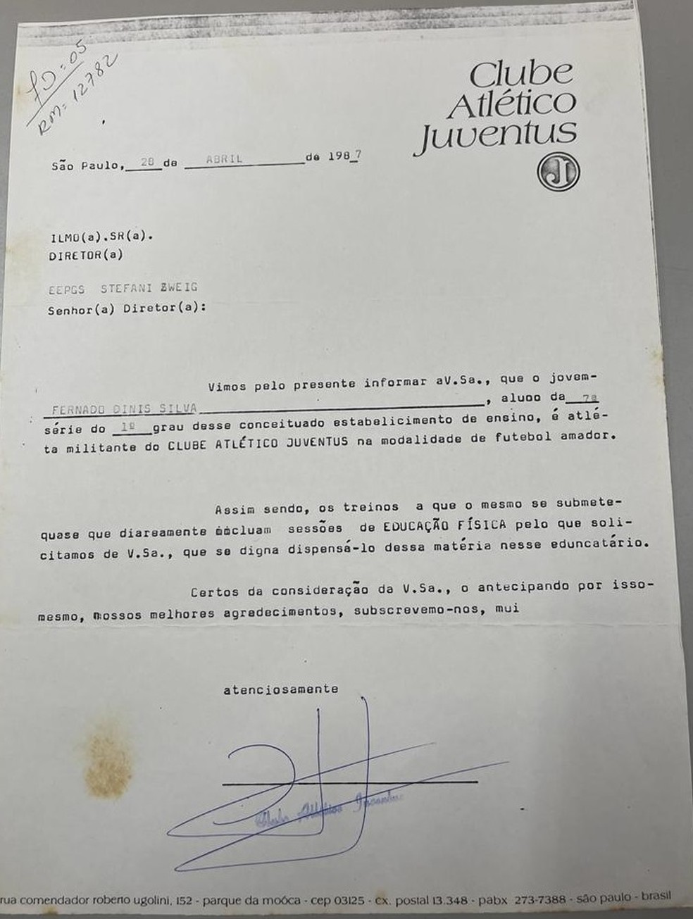 Documento do Juventus pedindo dispensa de Fernando Diniz das aulas de Educação Física no colégio — Foto: Thiago Ferri