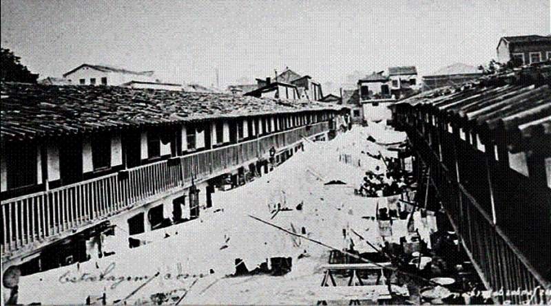 Cortiço na cidade do Rio de Janeiro em meados do século 19 (Foto: Augusto Malta/Arquivo Geral da Cidade do Rio de Janeiro)