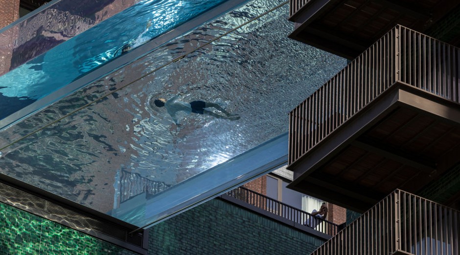 Sky Pool: piscina fica a 35 metros de altura (Foto: Getty Images)