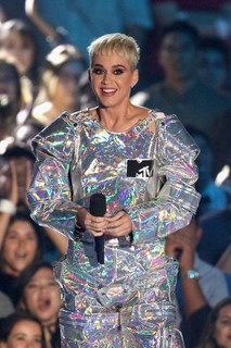 Katy Perry foi a apresentadora do Video Music Awards de 2017
