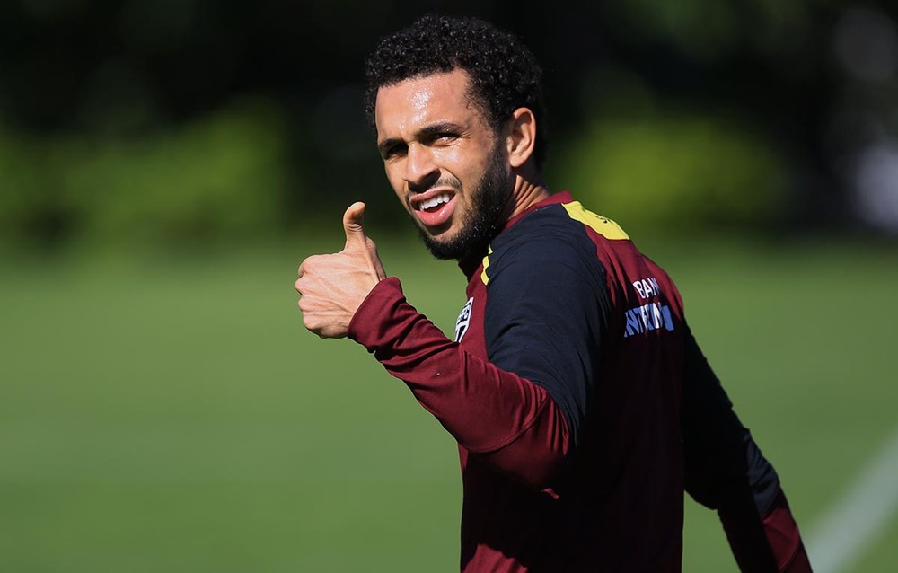 Wellington Nem festeja gol e se põe à disposição para 90 minutos