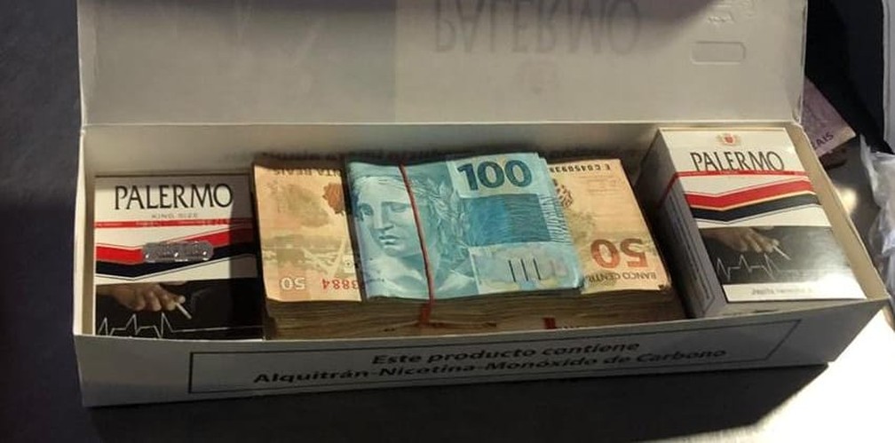 Dinheiro apreendido durante a operação  — Foto: Gaeco/Divulgação