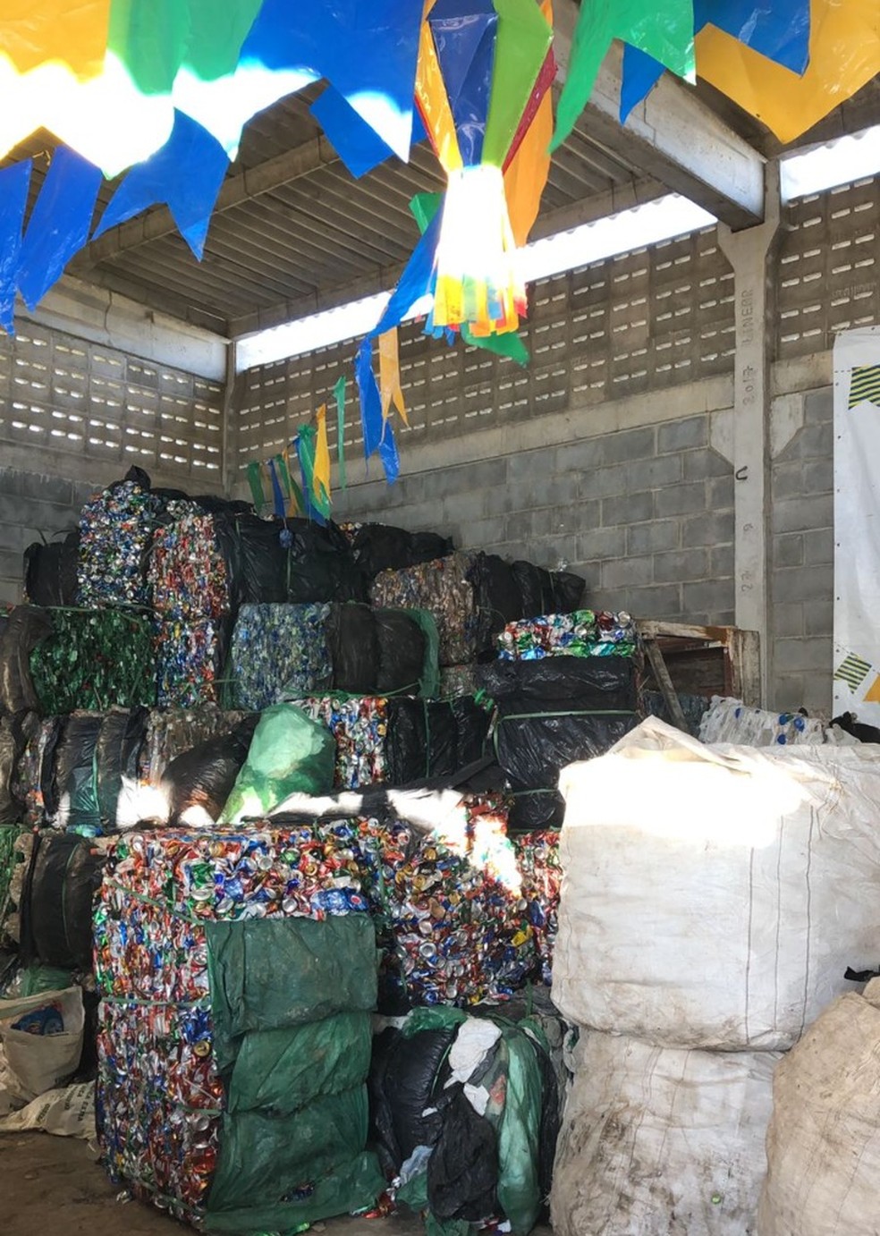 Resíduos recicláveis recolhidos no São João 2022 de Campina Grande, PB — Foto: Bruna Couto/g1