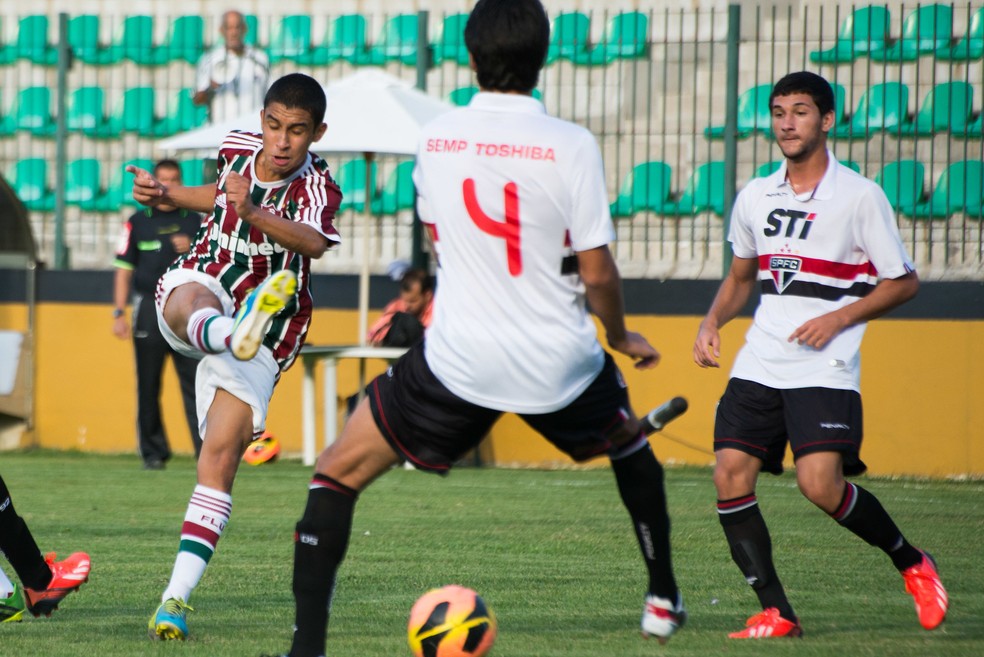 Danielzinho em a&ccedil;&atilde;o pelo time Sub-17 do Fluminense, em 2013 &mdash; Foto: BRUNO HADDAD/FLUMINENSE F.C.