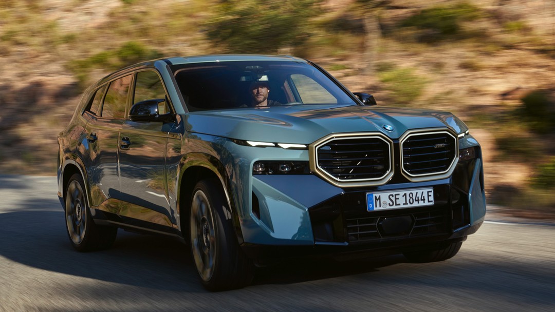 Ronaldo homenageia Ayrton Senna | Carros | autoesporte