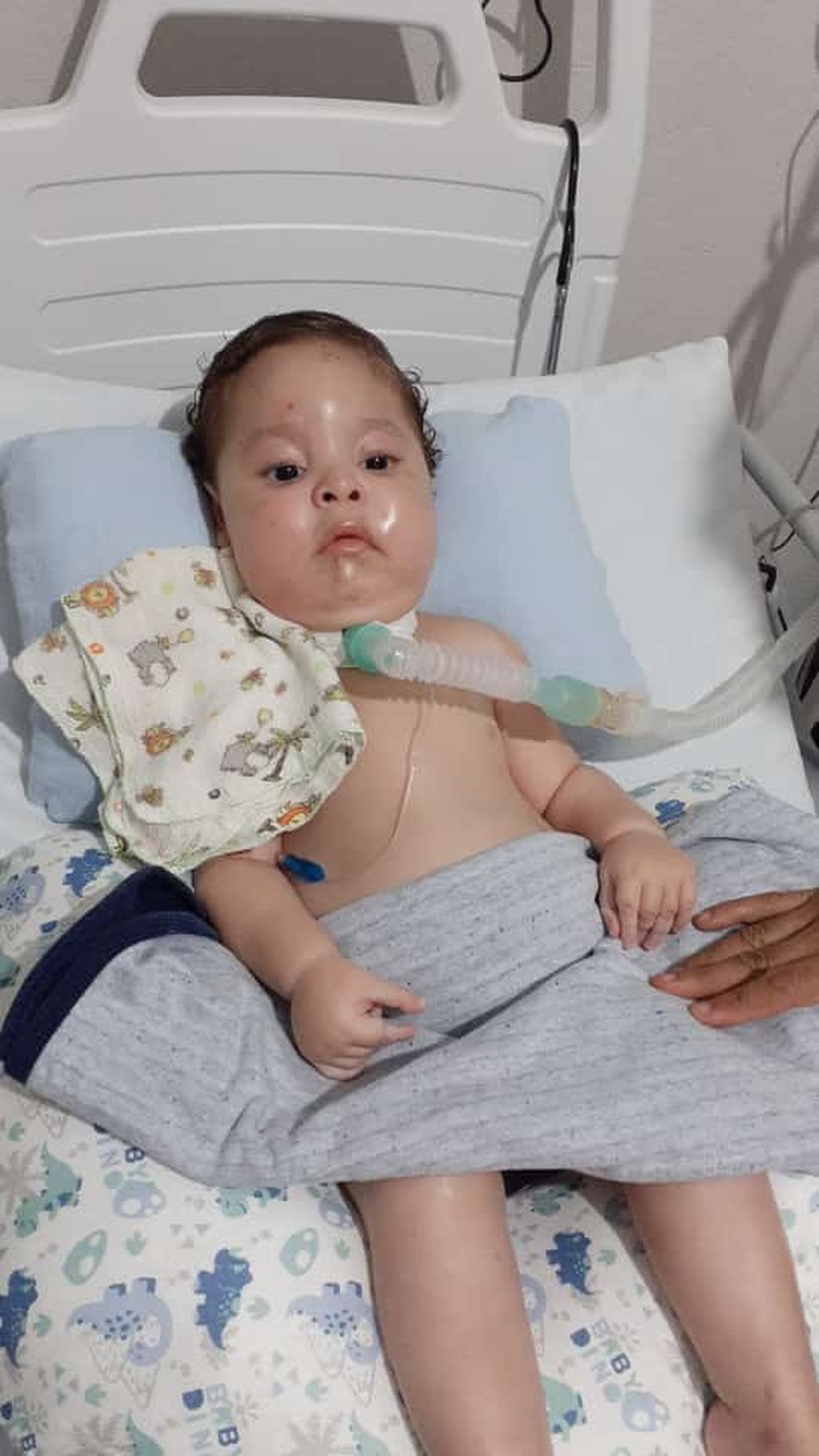 Adrian Emanuel pode voltar para casa depois de 8 meses na UTI — Foto: Cedida