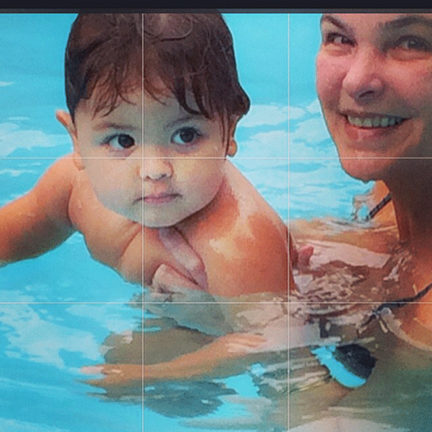 Vó e neto se divertindo na piscina! (Foto: Reprodução - Instagram)