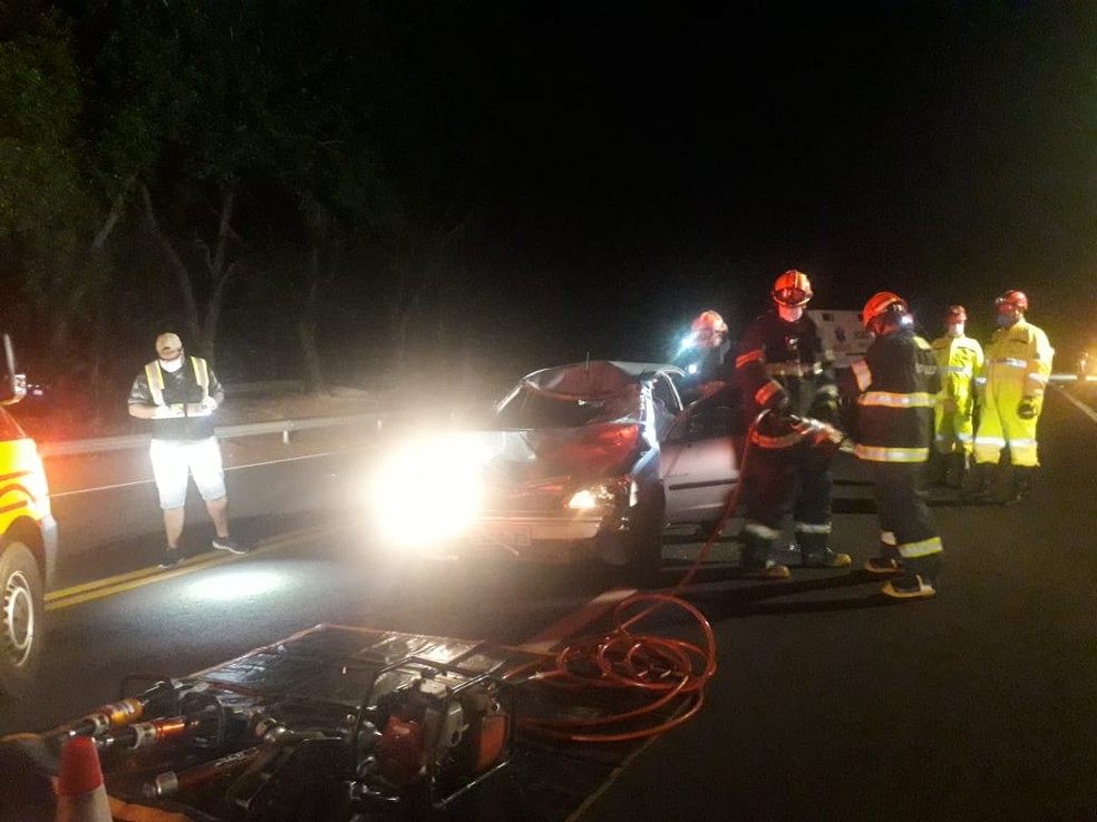 Pista foi parcialmente interditada para atendimento da ocorrência em Tupã — Foto: Arquivo pessoal 