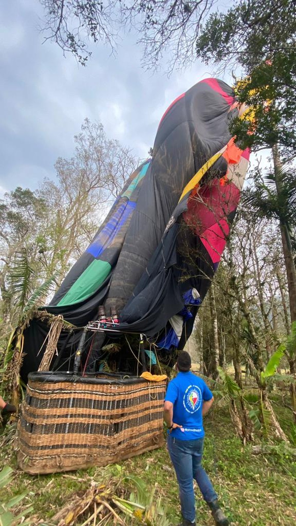Três balões tiveram que fazer um pouso de emergência durante o passeio de turistas em Praia Grande (SC) — Foto: Prefeitura Praia Grande/Divulgação