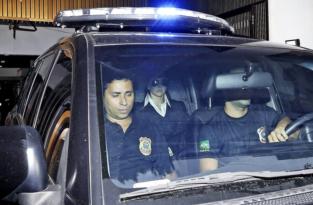 Adriana Ancelmo deixa a prisão domiciliar, no Leblon, para voltar para a cadeia, em Benfica (Foto: WILTON JUNIOR/ESTADÃO CONTEÚDO)