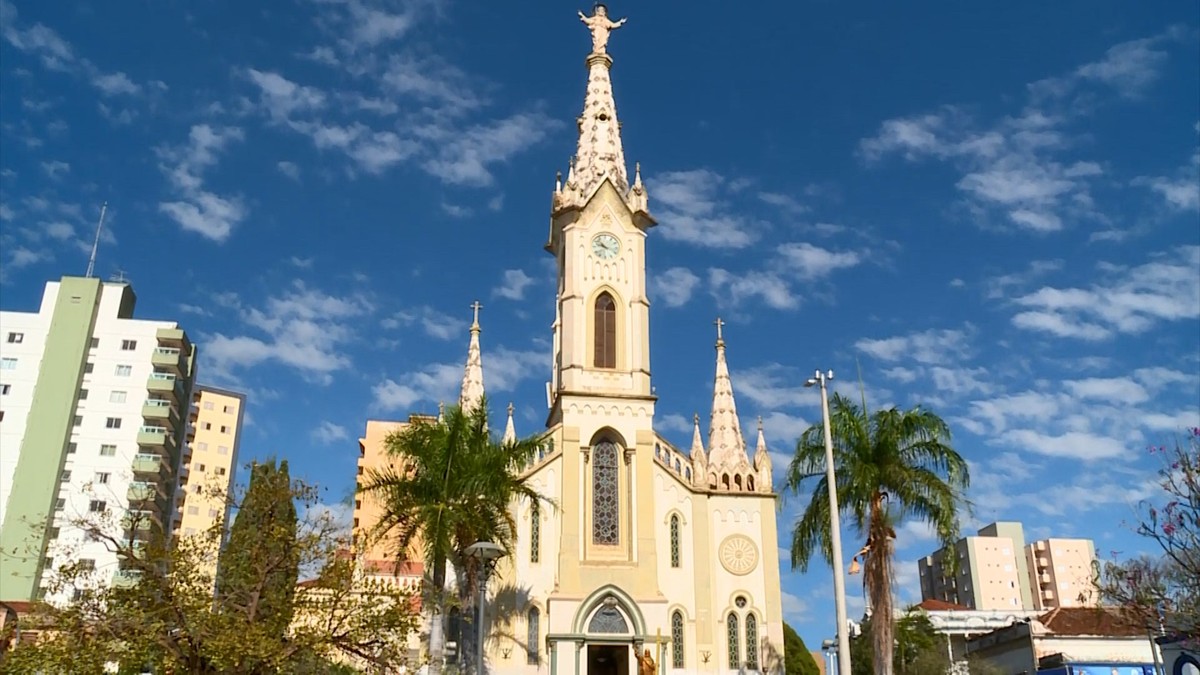 Católicos celebram os 200 anos de