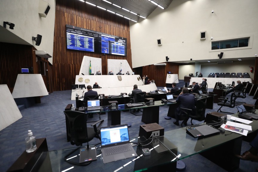 Alep aprova em primeiro turno projetos de reajuste de salários de servidores do TJ, TCE, MP, Defensoria e da própria Alep