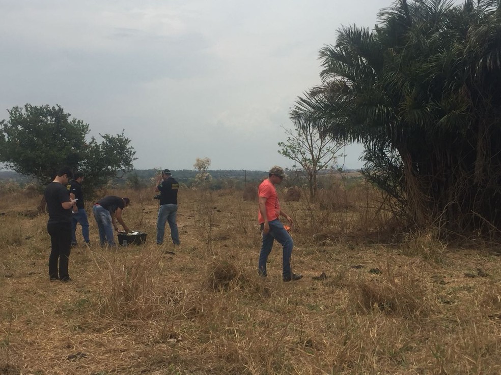 Corpo de mulher Ã© encontrado em regiÃ£o de pasto â Foto: Indianara Campos/TVCA