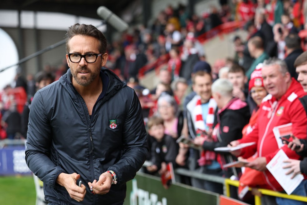 Ryan Reynolds celebra vitória e título do Wrexham na quinta divisão inglesa ? Foto: Getty Images