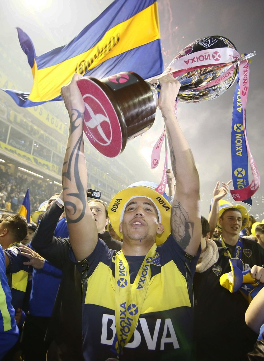 Por vontade do jogador, e oferta superior ao do Genoa, Centurion viaja a Argentina pra assinar com Boca