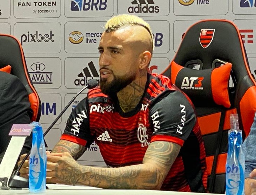 Vidal em sua apresenta&ccedil;&atilde;o ao Flamengo &mdash; Foto: Cah&ecirc; Mota