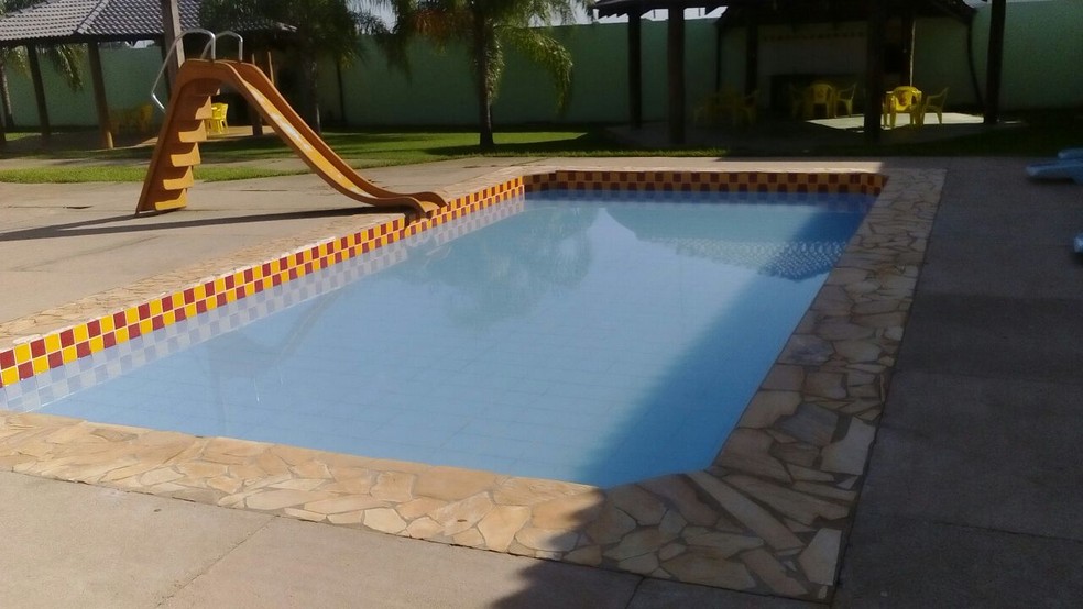 Crianca De 2 Anos E Resgatada De Piscina De Clube Apos Cinco Minutos Debaixo D Agua Mato Grosso G1