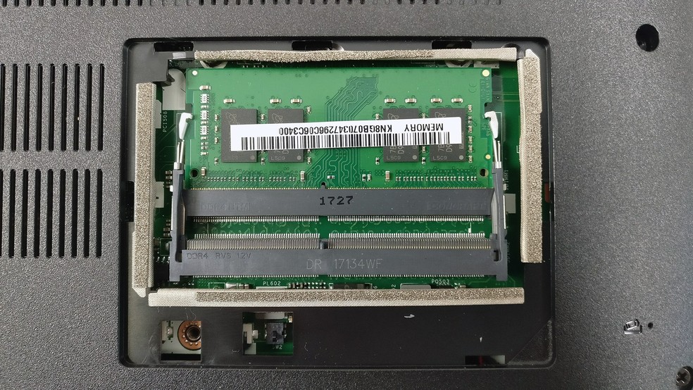 Porta de acesso RAM Acer Aspire facilita o processo de instalação — Foto: Divulgação/Acer