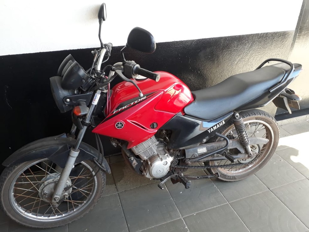 Motocicleta foi apreendida durante a operação Montibeller — Foto: Divulgação/Polícia Civil