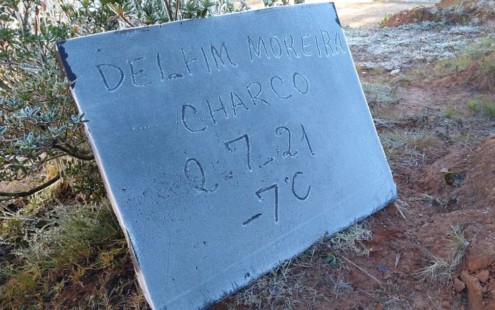 Estação municipal de Delfim Moreira registra -7°C — Foto: Mateus Ribeiro/Prefeitura